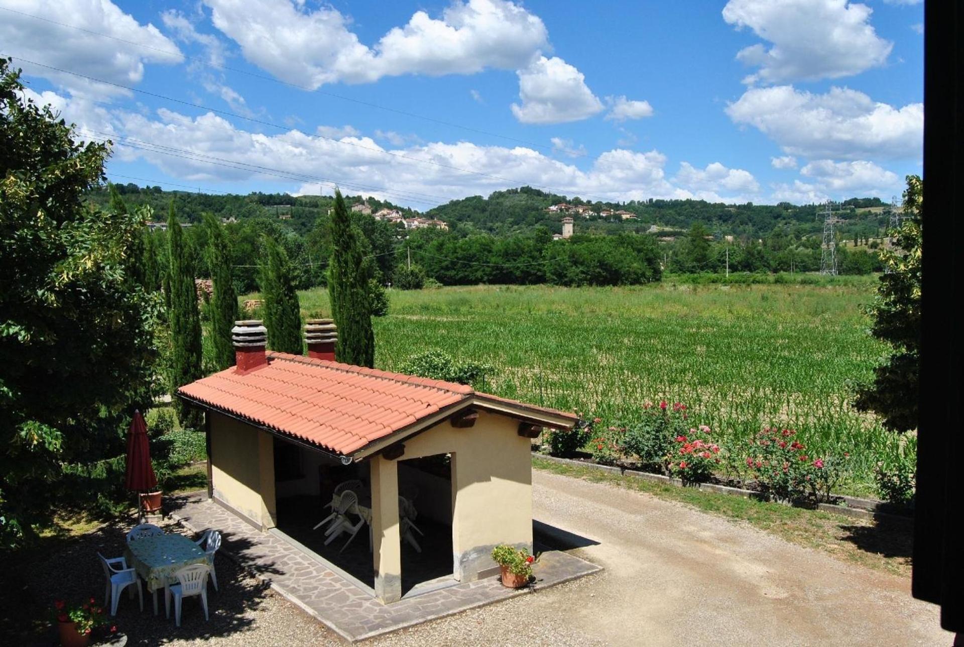 Charmantes Ferienhaus In Piani Della Rugginosa Mit Grossem Garten Reggello Zewnętrze zdjęcie