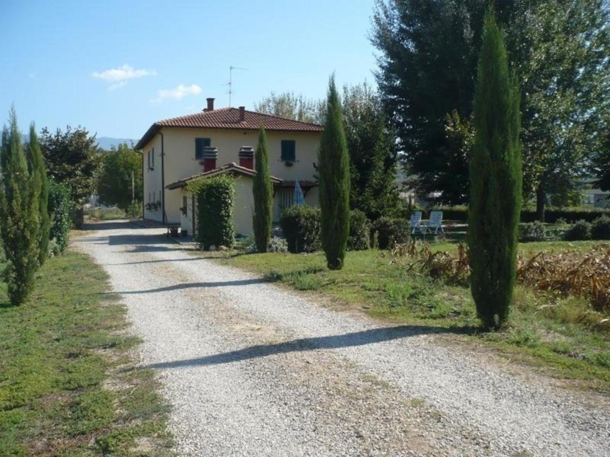Charmantes Ferienhaus In Piani Della Rugginosa Mit Grossem Garten Reggello Zewnętrze zdjęcie